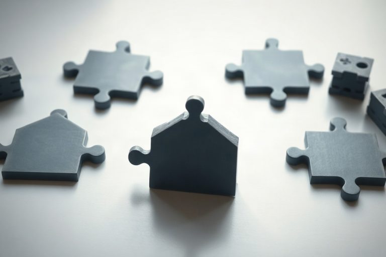 Hero illustration for the article “New Study Shows Increased Investor Interest in Fractional Real Estate Investments”