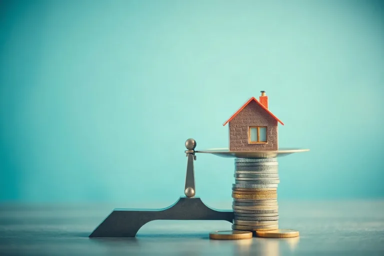Hero illustration for the article “Value for Money in Property Purchases: Maximize Returns”